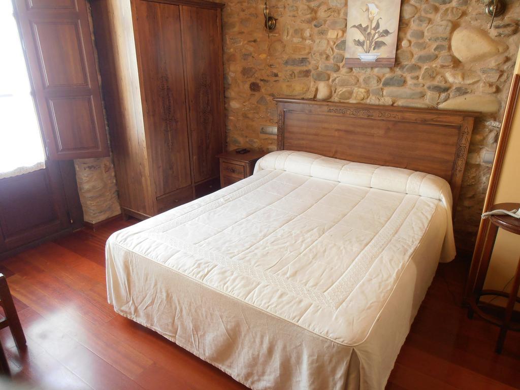 Hostal Virgen De La Encina Ponferrada Ruang foto