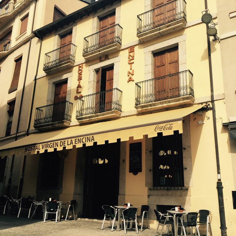Hostal Virgen De La Encina Ponferrada Bagian luar foto