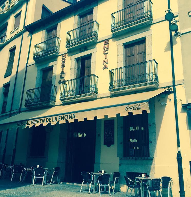 Hostal Virgen De La Encina Ponferrada Bagian luar foto